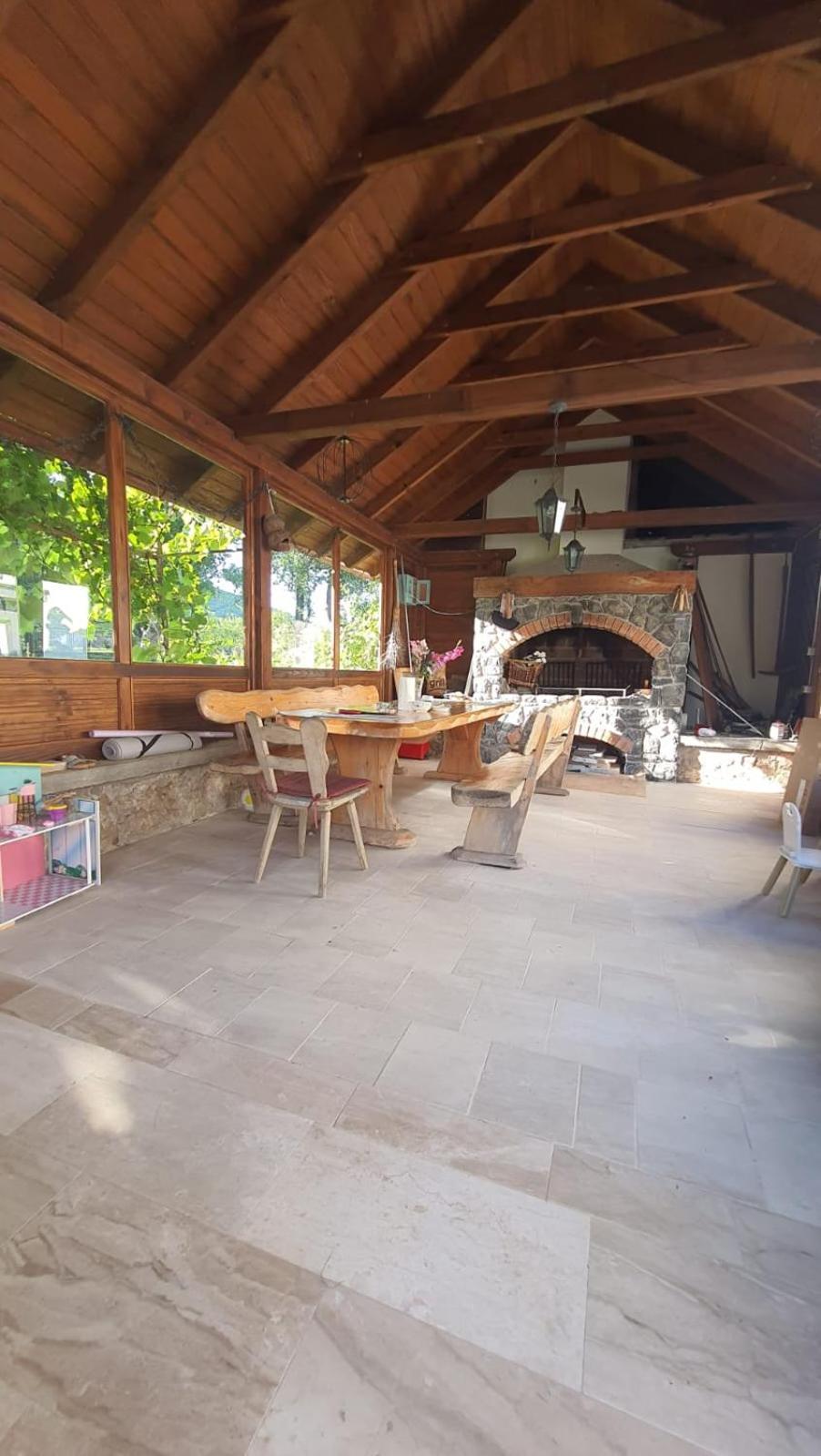 Apartmani Fenestra Tesla I Faust Otočac Exteriér fotografie